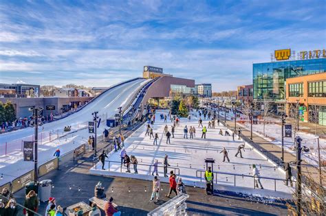 titletown ice skating waiver|Ice Skating Near Lambeau Field at Titletown Hyvee Plaza.